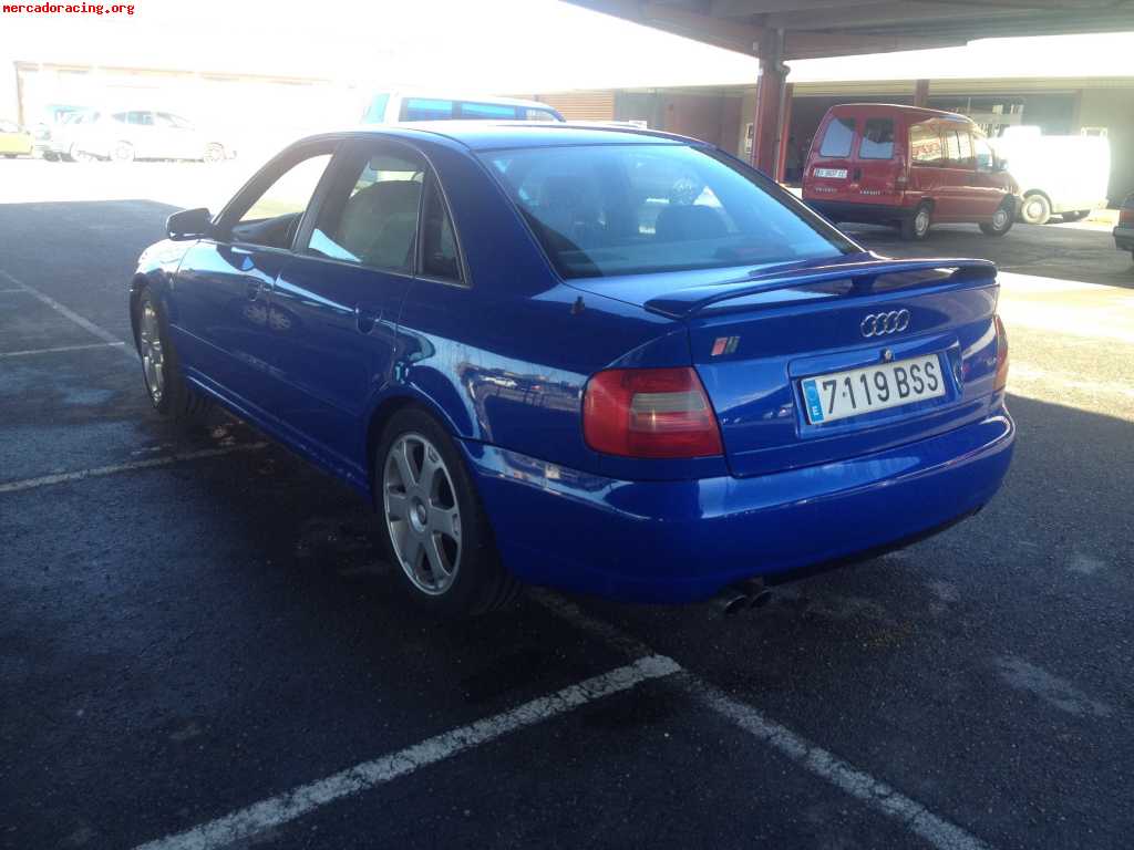 se-vende-audi-s4_0.jpg