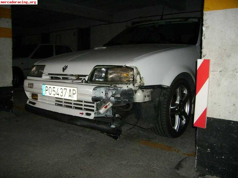 Logo Renault 16 V In PVC Morbido Con Logo - Design Originale E Resistente Portachiavi Renault 19 - 2