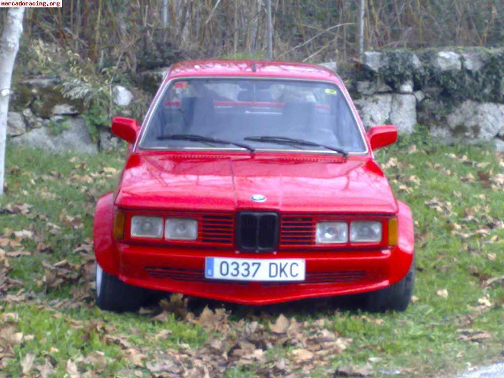 Coches clasicos deportivos para restaurar