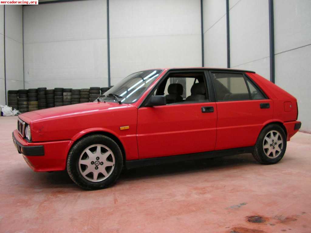 VENDO LANCIA DELTA HF TURBO 1.