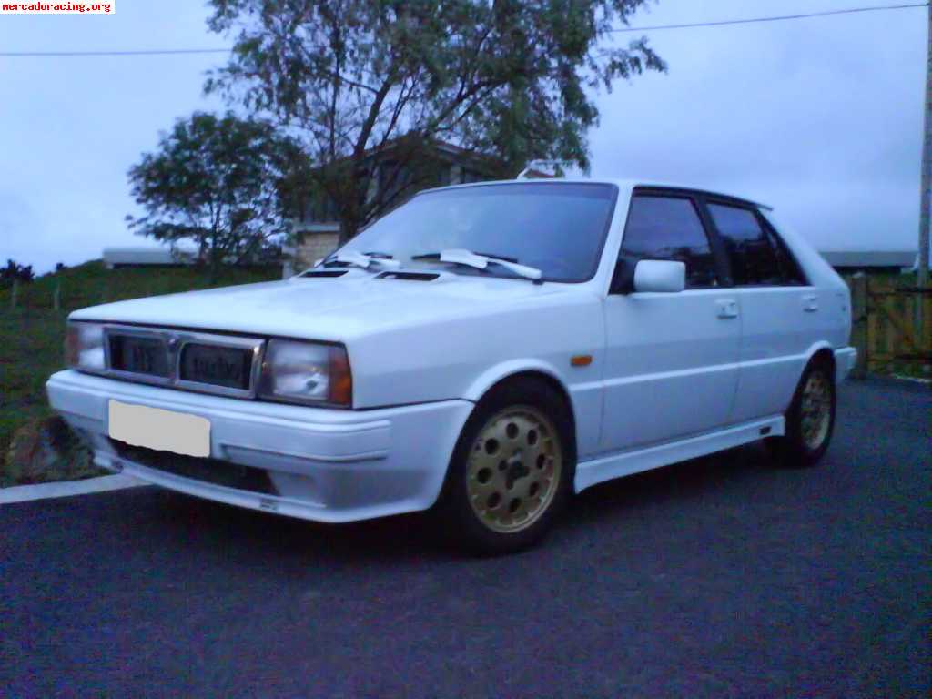 VENDO LANCIA DELTA HF TURBO 1.