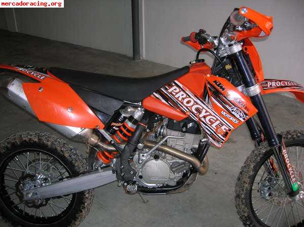 KTM 250 EXC 4 Tiempos del año 2007 con muy pocas horas de uso y extras.