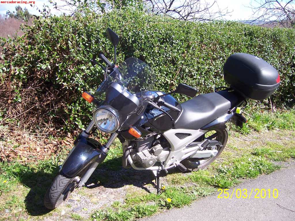 Honda Cbf 250 Negra 2900 Km Por 2000 Euros