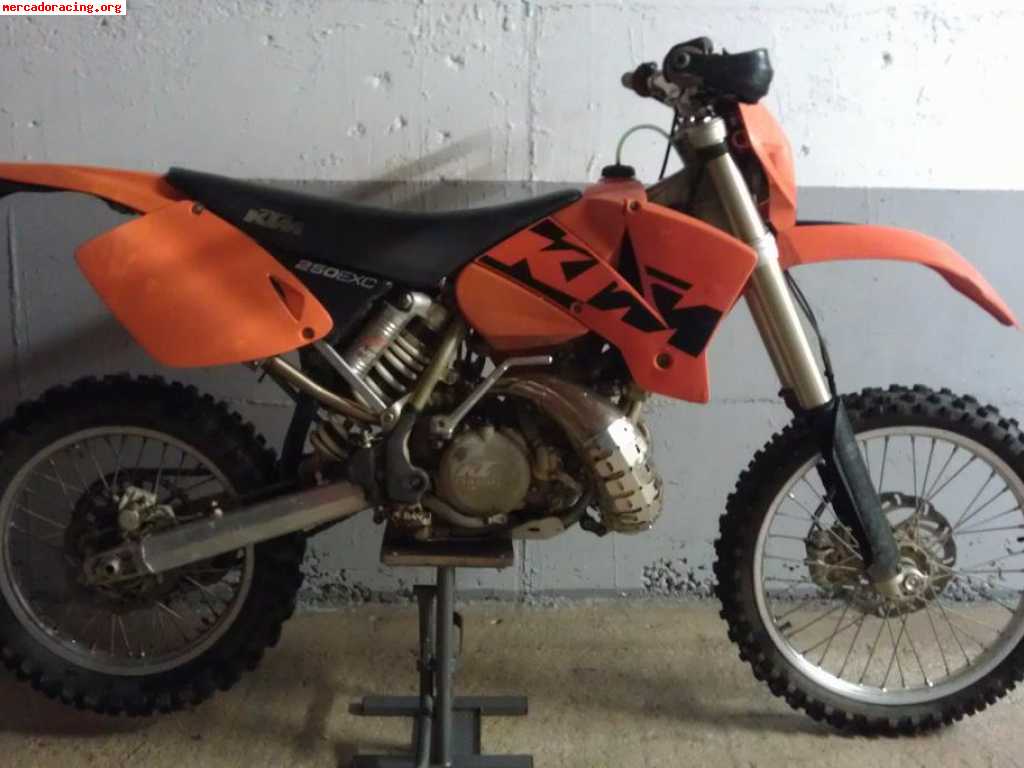 Vendo KTM EXC 250 del año 2003