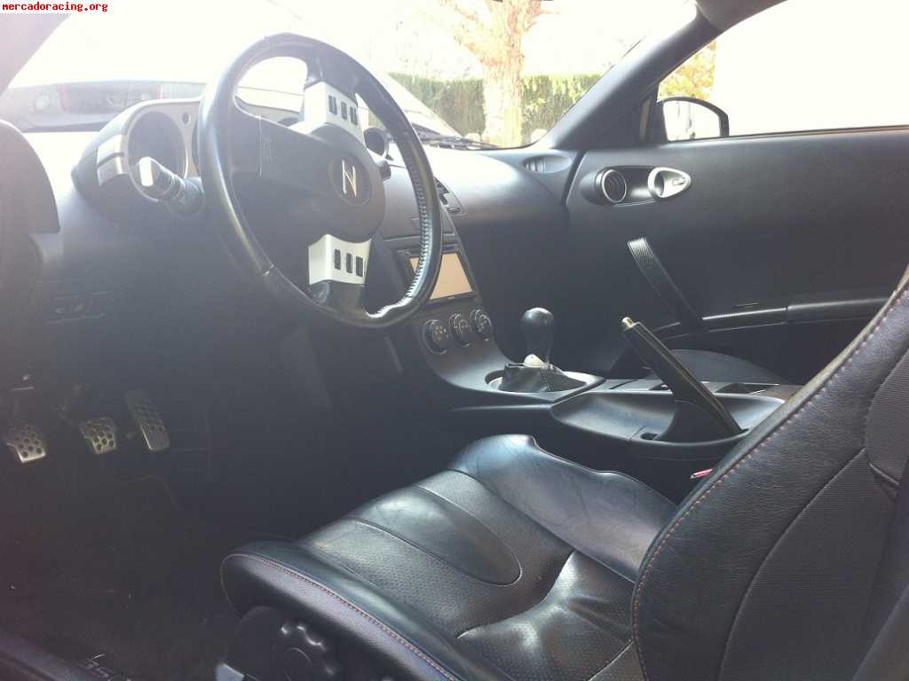 Nissan 350z интерьер