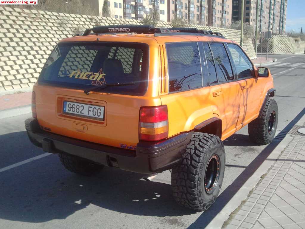 JEEP GRAND CHEROKEE IMPRESIONANTE BIG FOOT