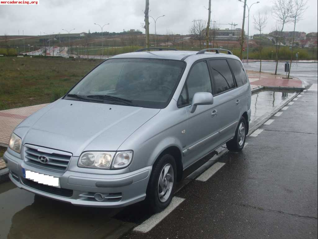 Hyundai trajet 2005