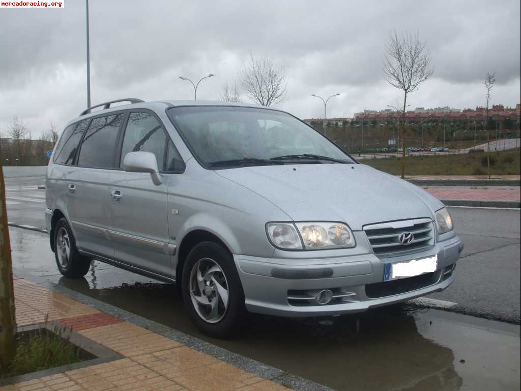 Hyundai trajet 2005