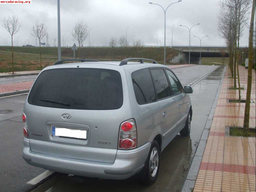 Hyundai trajet 2005
