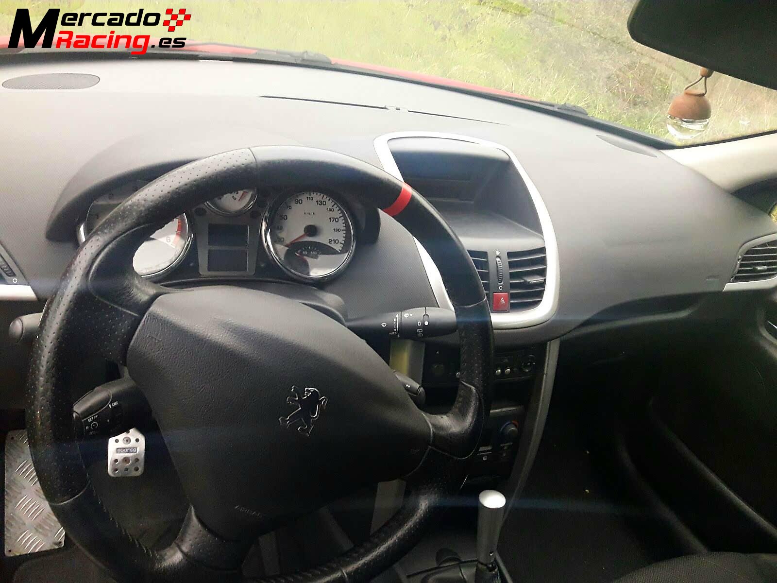 Peugeot 207 салон