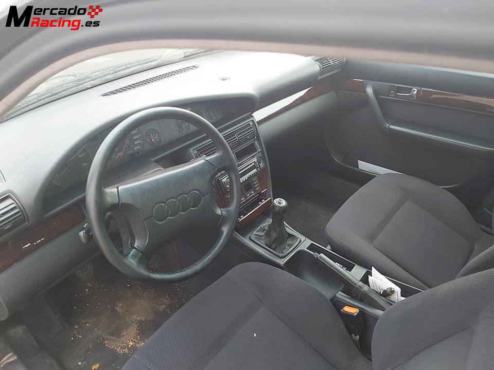 Audi 100 салон