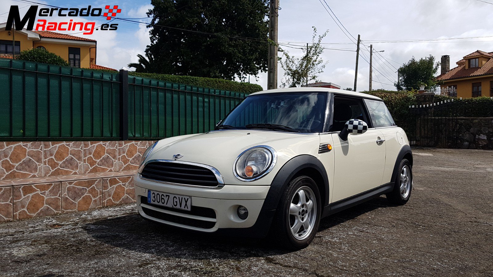 Машина mini one