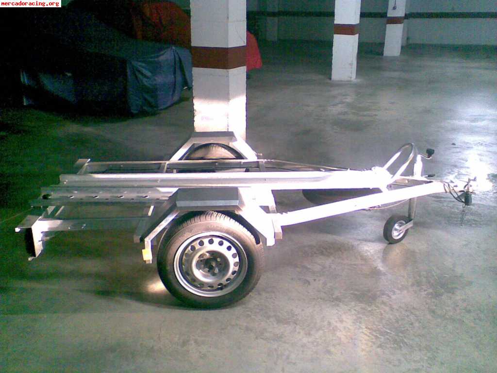 SE VENDE REMOLQUE PARA UNA MOTO PRACTICAMENTE NUEVO SE VENDE REMOLQUE PARA UNA MOTO PRACTICAMENTE NUEVO