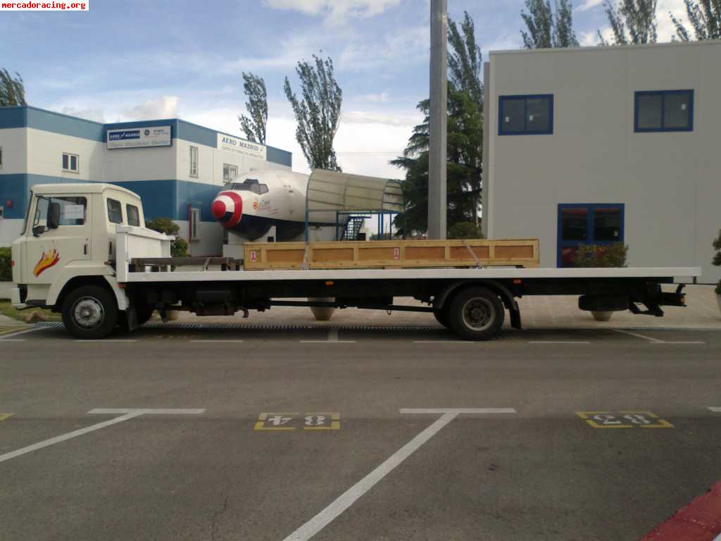 Camión plataforma de 9 mts x 2,55 mts