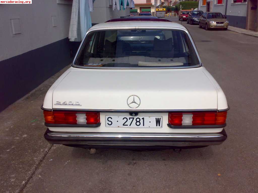 Мерседес бенц 240d