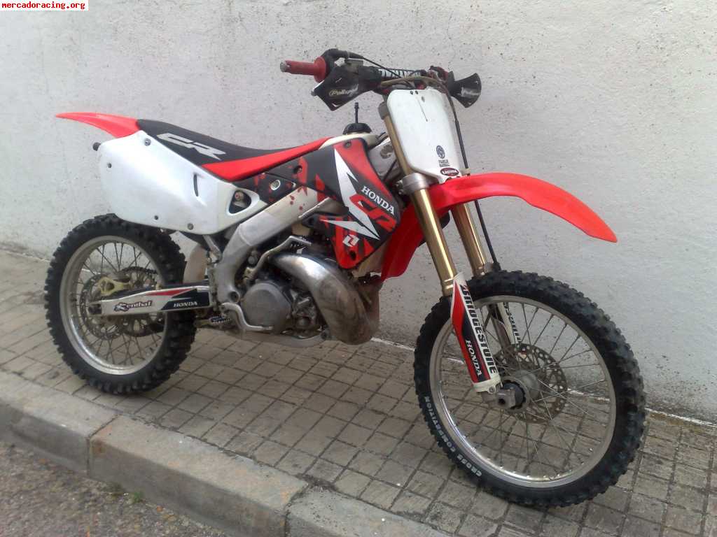 honda cr 250cc 2t.