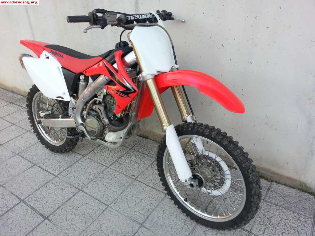 Quantos cv tem a CRF 450r 2008?