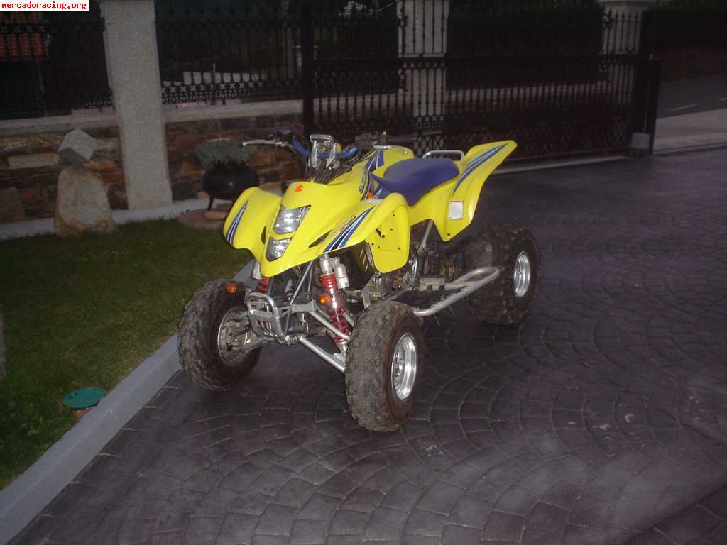 suzuki LTZ 400.